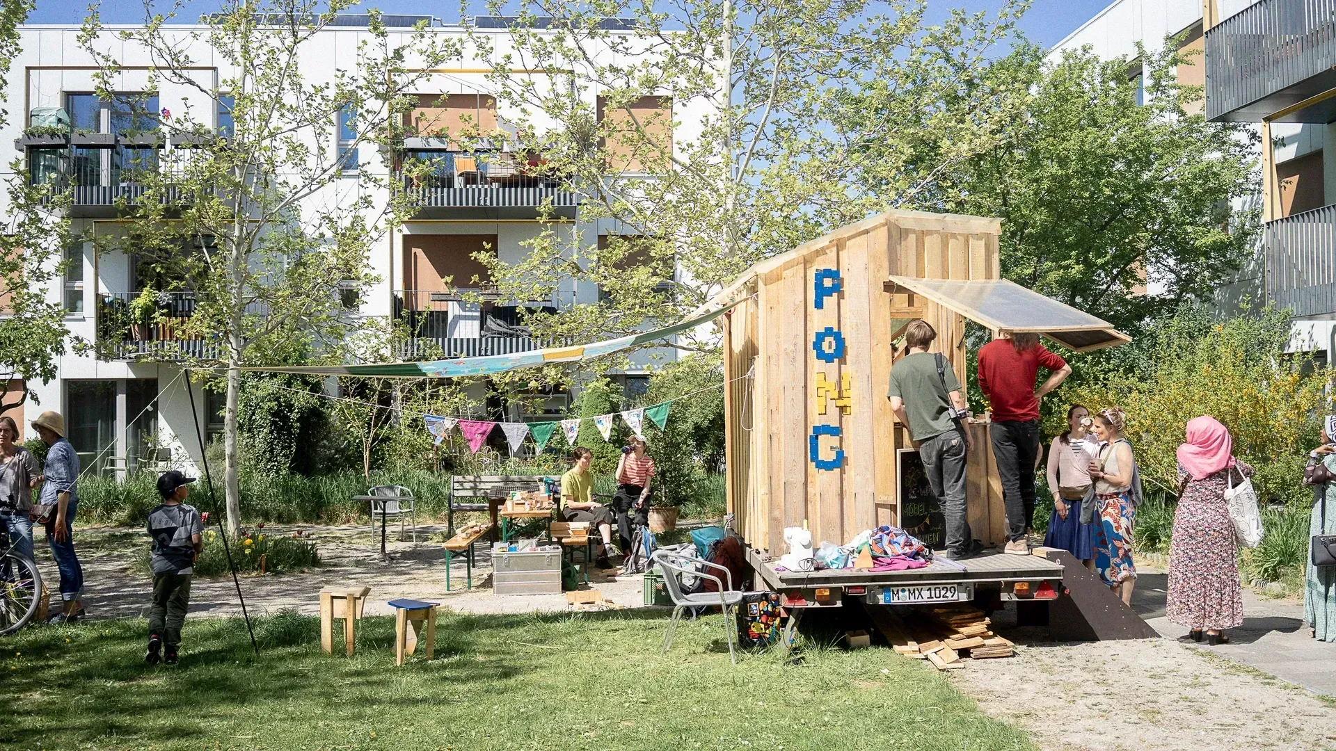 pong & pengo community project in public space